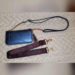 EUC Save The Girls touchscreen purse 💙